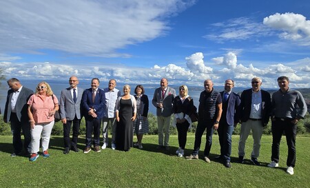 Skupinska fotografija z Belvederja nad Izolo.